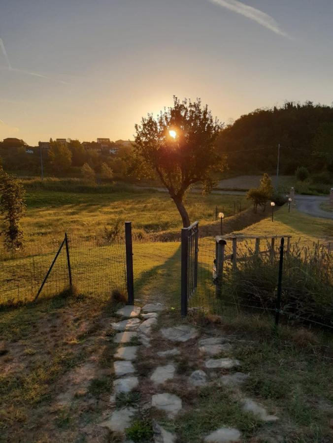 Agriturismo Veritas bed&Wine Casaleggio Boiro Exterior foto