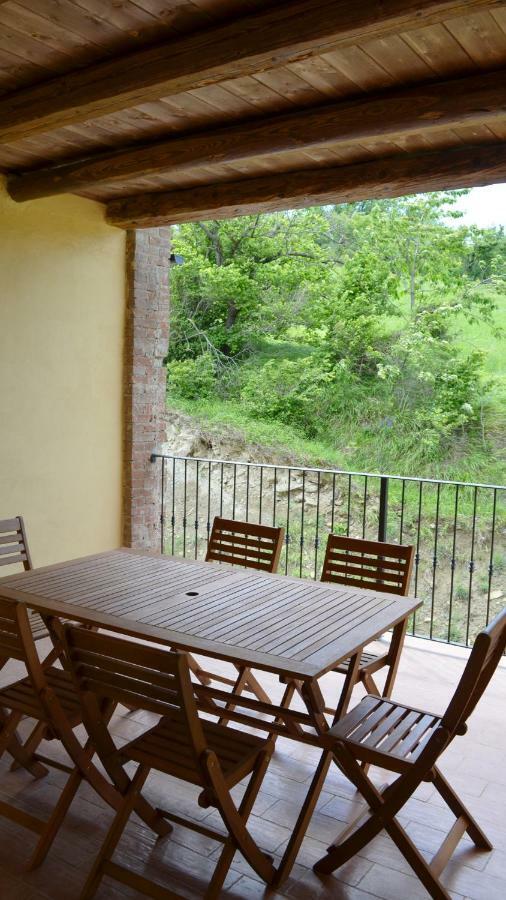 Agriturismo Veritas bed&Wine Casaleggio Boiro Exterior foto
