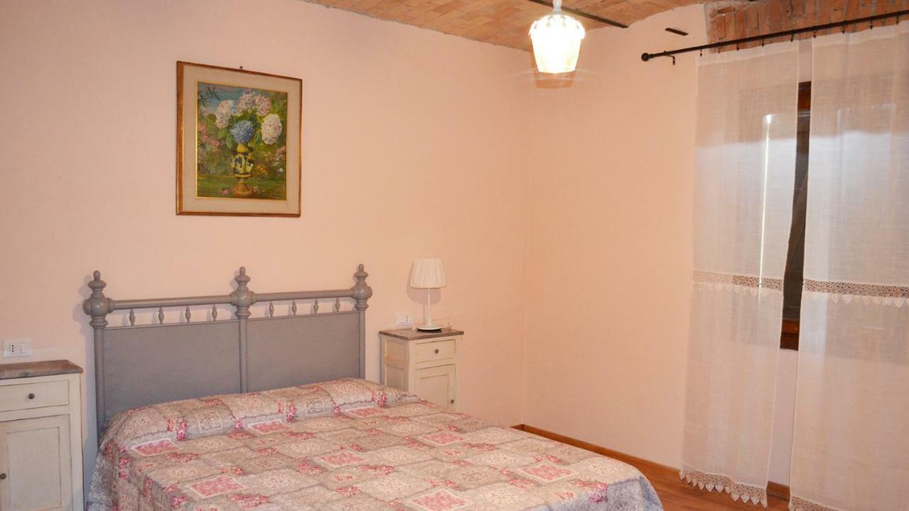 Agriturismo Veritas bed&Wine Casaleggio Boiro Exterior foto