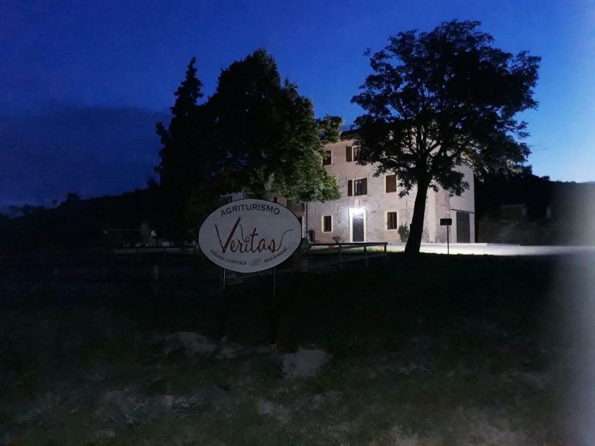 Agriturismo Veritas bed&Wine Casaleggio Boiro Exterior foto